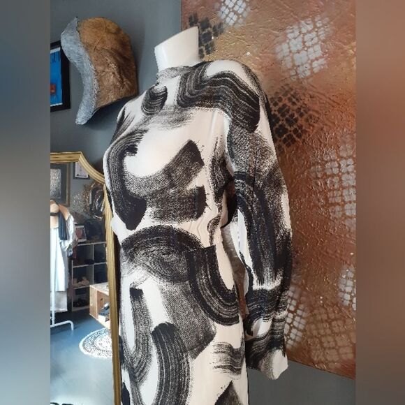 Zara Abstract Black and Off White Dress - Picture 9 of 14